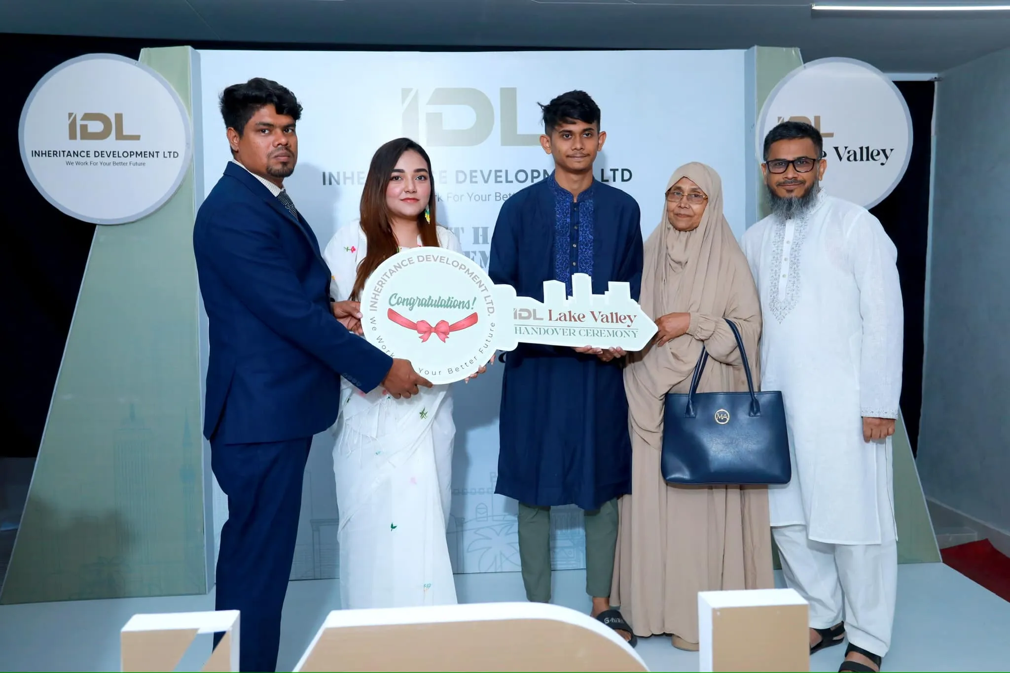 Celebrating_Project_Handover_Ceremony_Of_IDL_Lake_Valley__12_.webp
