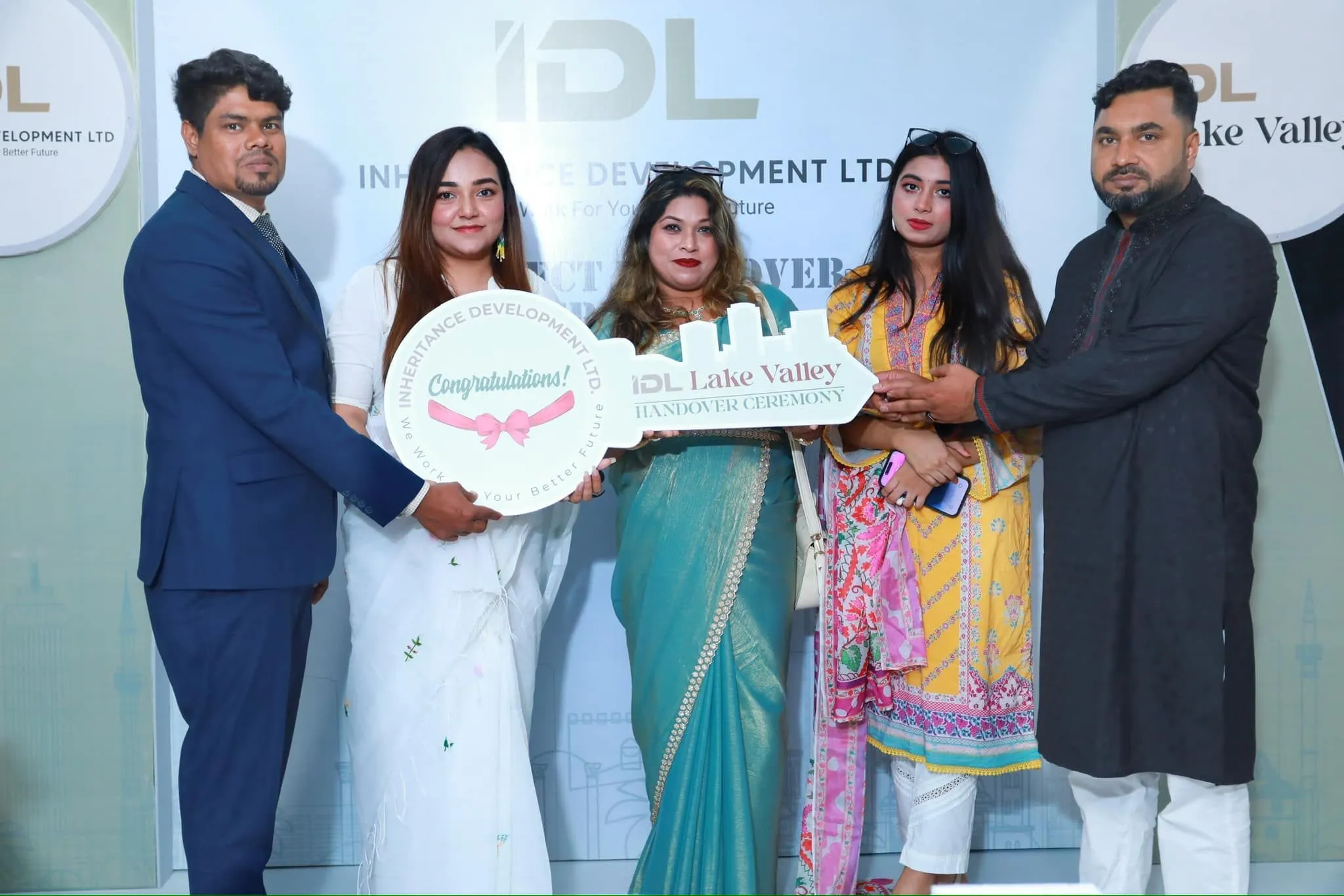 Celebrating_Project_Handover_Ceremony_Of_IDL_Lake_Valley__2_.webp