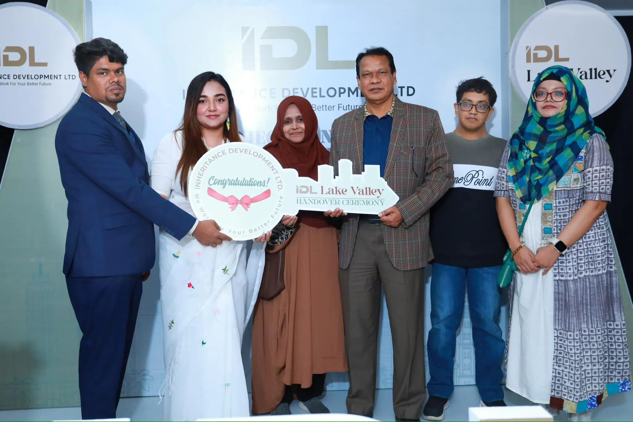 Celebrating_Project_Handover_Ceremony_Of_IDL_Lake_Valley__6_.webp