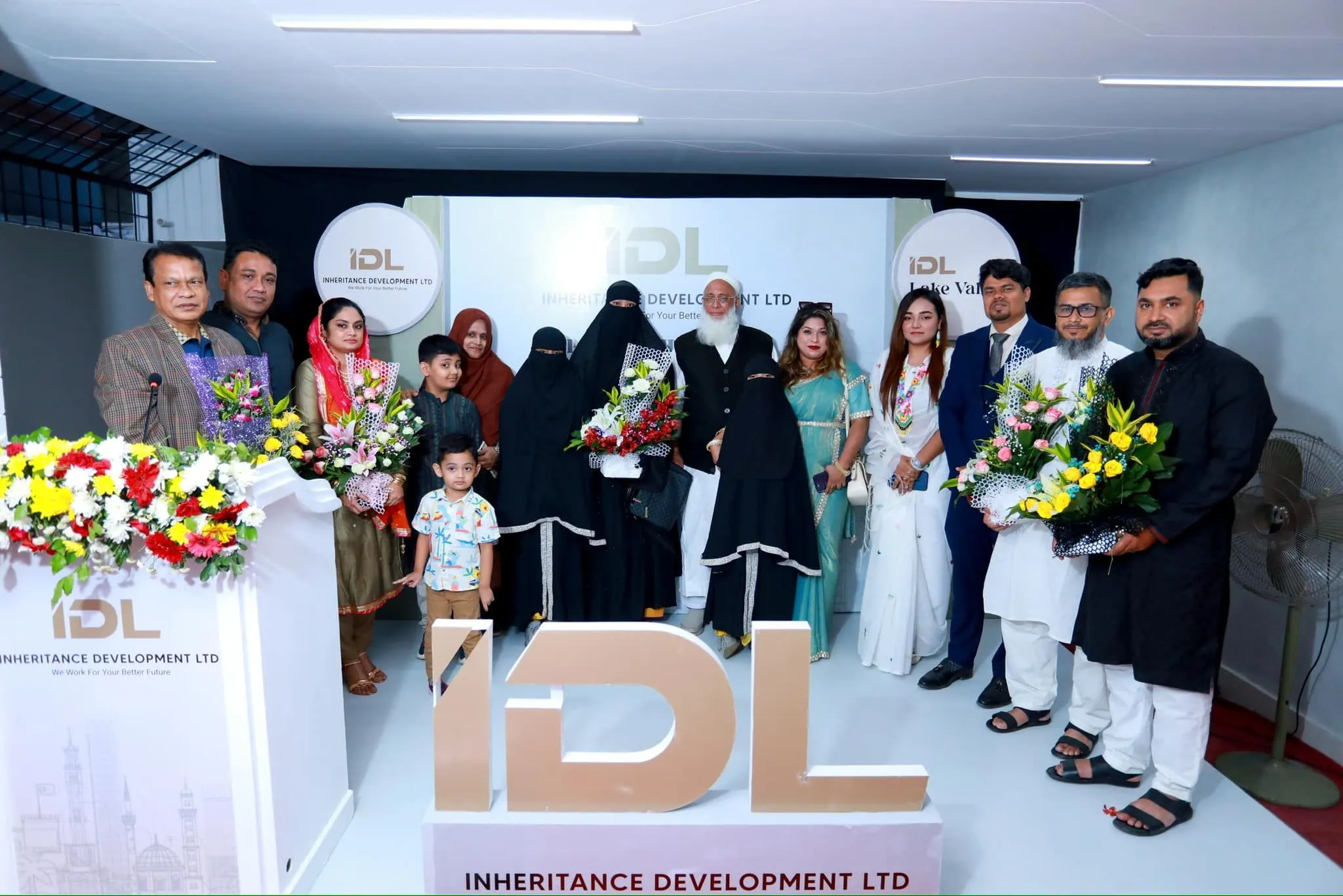 Celebrating_Project_Handover_Ceremony_Of_IDL_Lake_Valley__9_.webp